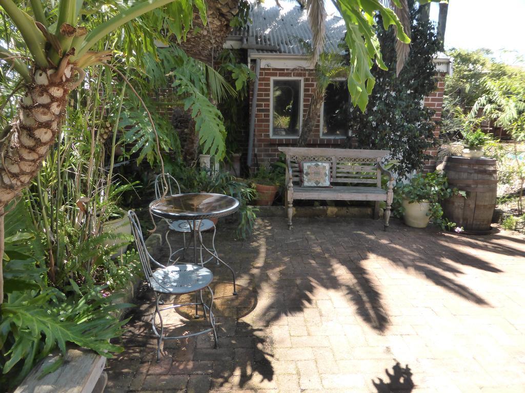 Lakeside Bed & Breakfast เพิร์ท ภายนอก รูปภาพ