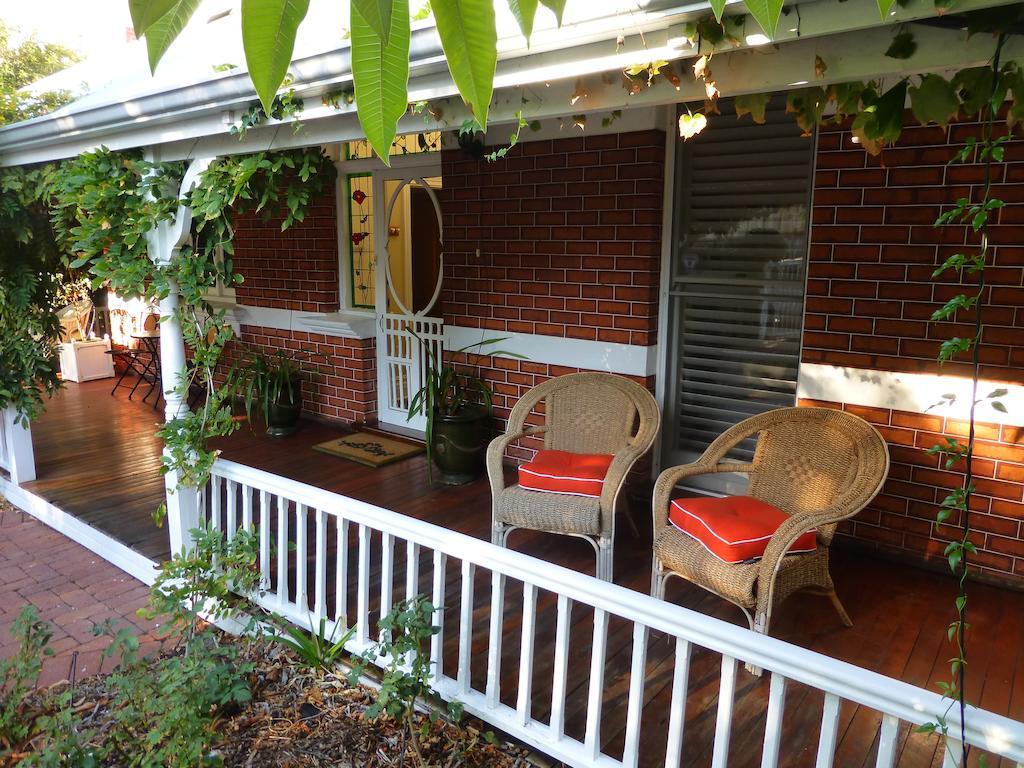 Lakeside Bed & Breakfast เพิร์ท ภายนอก รูปภาพ